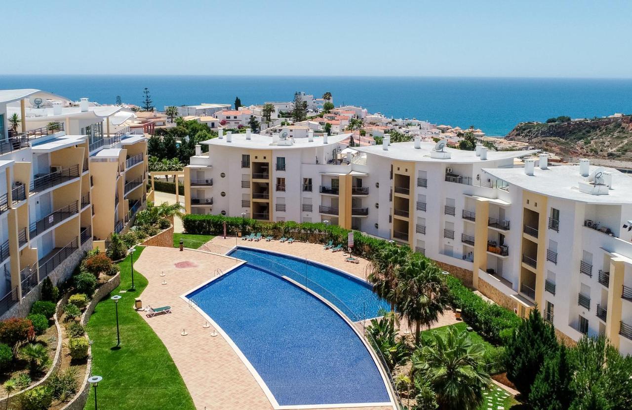 Bnb Homes Ocean View Apartment With Relax Terrace, 2 Swimming Pools & Tennis Court Albufeira Dış mekan fotoğraf