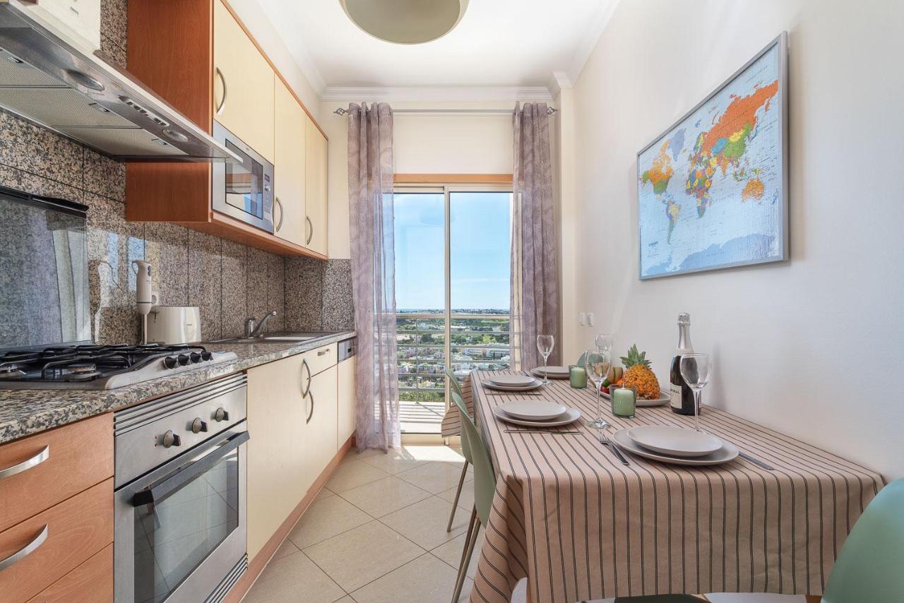 Bnb Homes Ocean View Apartment With Relax Terrace, 2 Swimming Pools & Tennis Court Albufeira Dış mekan fotoğraf